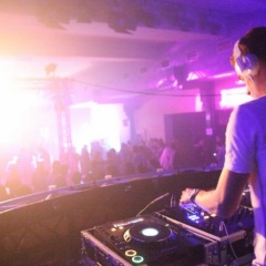 Dj W-FLASH